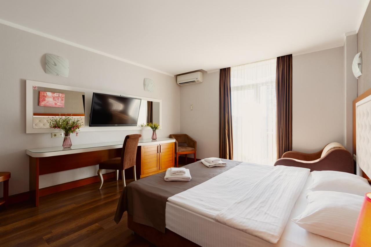 19 Apartament *